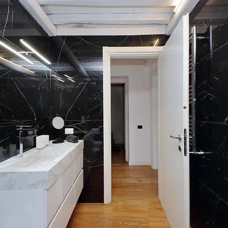 Apartment Pantheon With Secret Terrace *